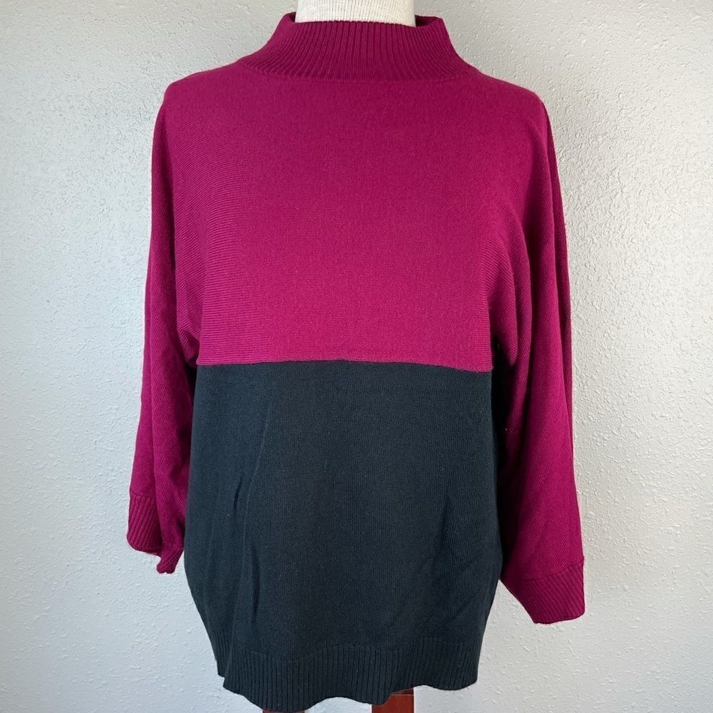 Larry Levine Sweater Top Size M EUC